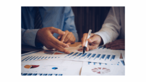 Diagramme und Tabellen zur Auswertung eines Unternehmens