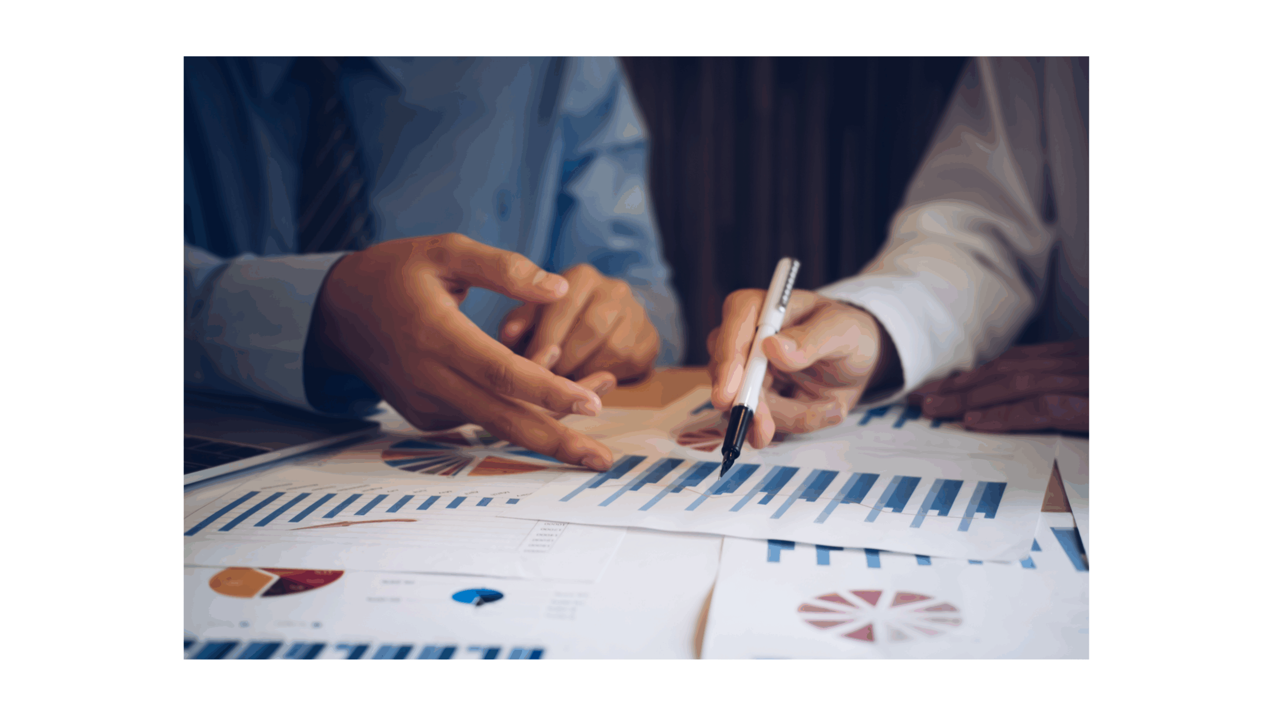 Diagramme und Tabellen zur Auswertung eines Unternehmens
